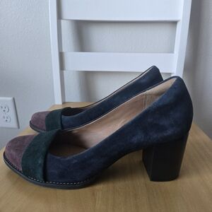 Clarks Artisan Tarah Brae Suede Pumps Size 9.5  Multicolor Block Heel Green Blue